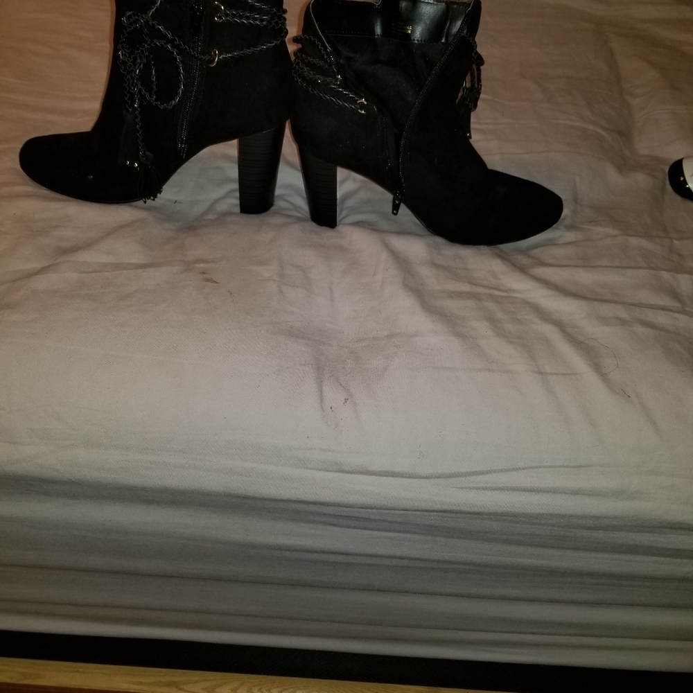 Boots - Picture 5 of 6